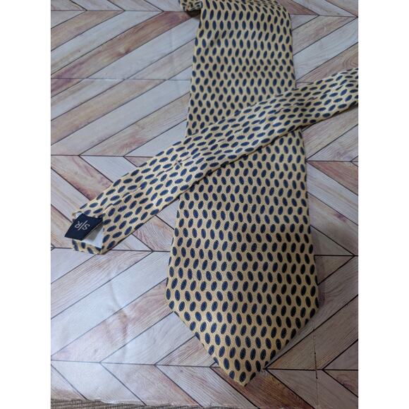 Savile Row Mens 100% Silk Necktie Made In USA Designer Geometric Dot Yellow Blue - Picture 6 of 6